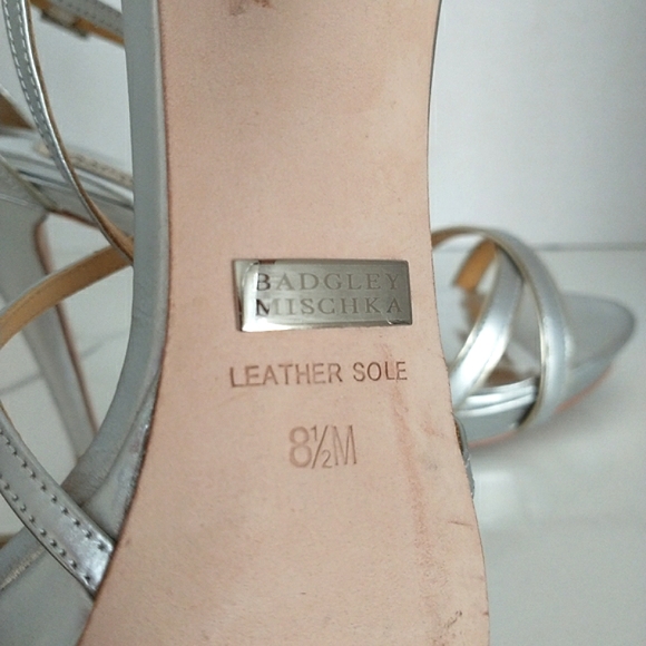 Badgley Mischka Fierce Ankle Strap Silver/Gold Heeled Sandals - 8.5 - Picture 5 of 16